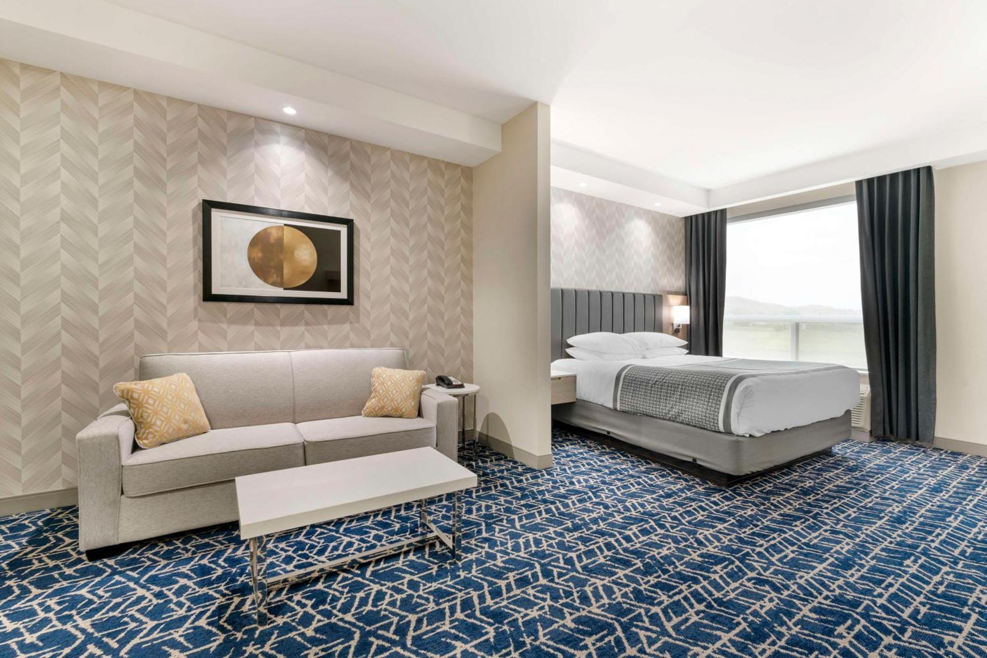 Best Western Premier Route 97 バーノン エクステリア 写真