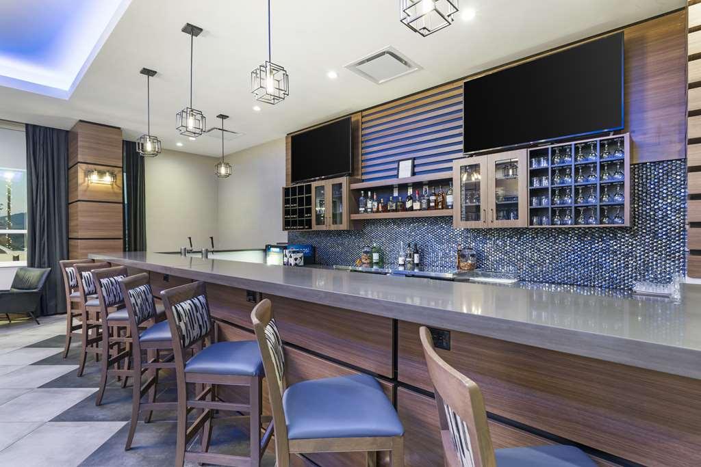 Best Western Premier Route 97 バーノン レストラン 写真